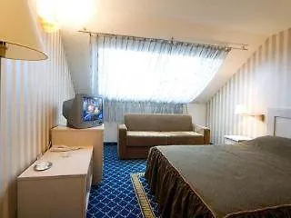 Nese Pramogu Bankas 4*